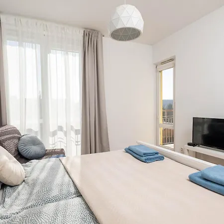 Jonagold Metro Raclawicka Apartment