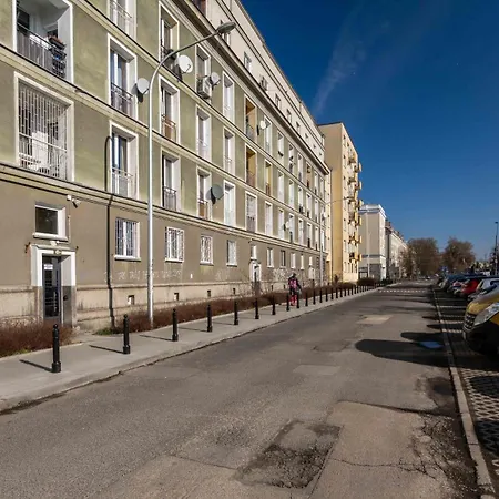 Jonagold Metro Raclawicka Apartment *